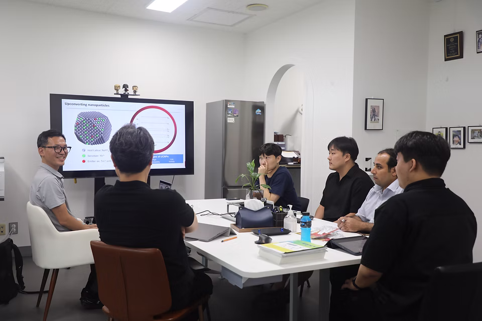 UCNP Lab seminar with Dr. CH Lee from Columbia Univ.
