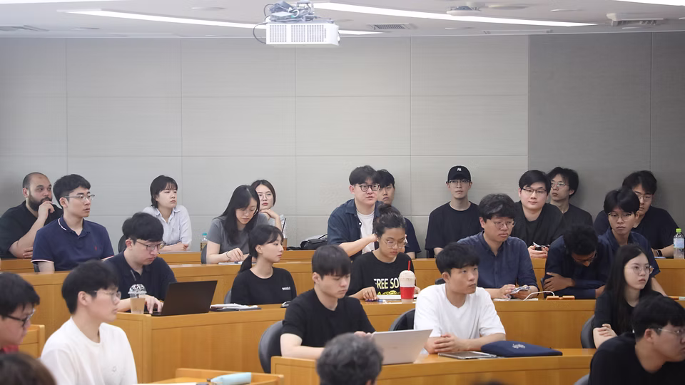 Meeting with Prof. Wei Gao from CALTECH